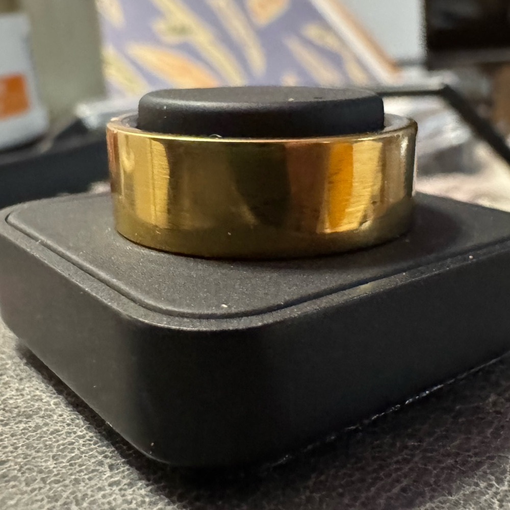 ULTRAHUMAN RING SZ 9 GOLD + Voyager/Standard chargers EUC